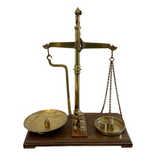 Antique Victorian Apothecary Balance Scales in Brass and Mahogany with Weights from Day & Millward, 1880, Set of 10 For Sale