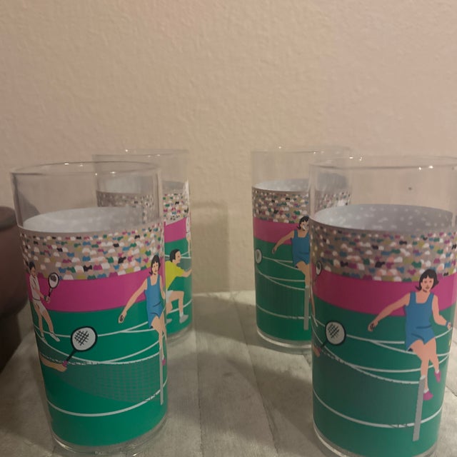 Vintage Retro Tennis Court Illustration Plastic Tumbler Cups – Set of 4 For Sale - Image 4 of 4