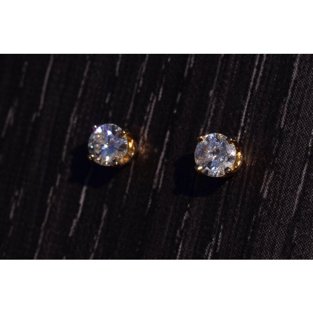 The Vista: Diamond Studs set in Yellow Gold, 2 Pieces For Sale - Image 4 of 6