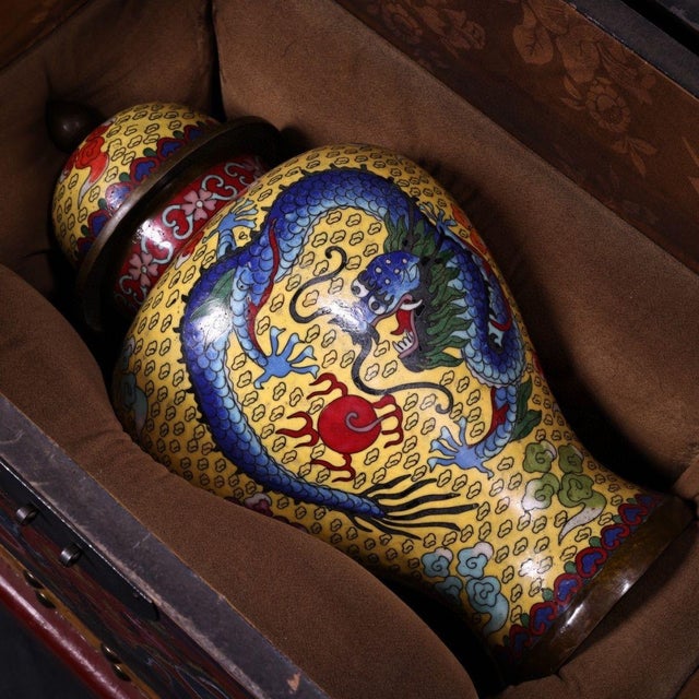 1900 - 1909 Vintage Chinese Yellow Ground Cloisonné Dragon & Phoenix Ginger Jar With Antique Lacquered Presentation Box ("Xuande" Mark) For Sale - Image 5 of 9
