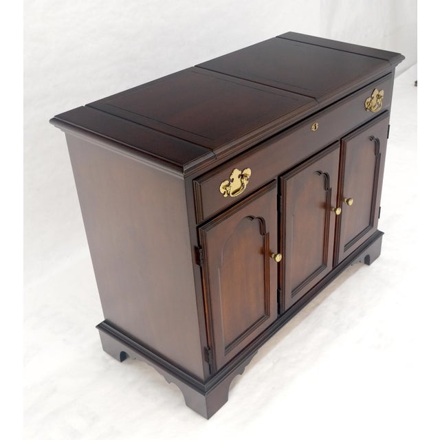 Statton Furniture Flip Top Serving Bar cabinet Solid Cherry Bracket Feet MINT For Sale - Image 4 of 18