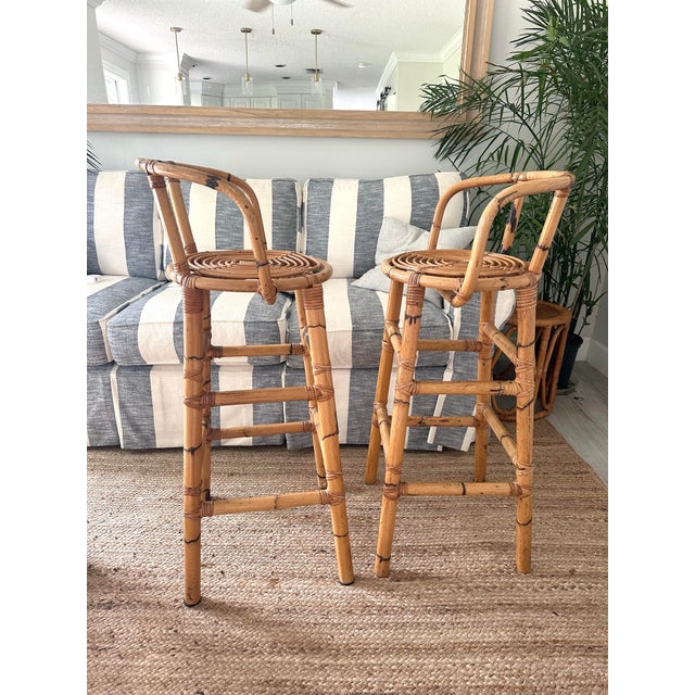 Hollywood Regency 1980s Mid Century Modern Circular Burnt Bamboo Stools a Pair For Sale - Image 3 of 3