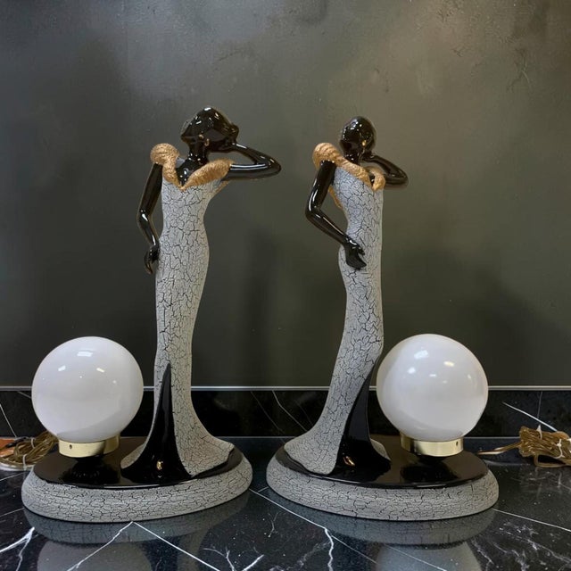 A fabulous pair of table lamps from Atlantic Mold. Two gorgeous glamour girls, elegantly dressed in stunning dresser,...