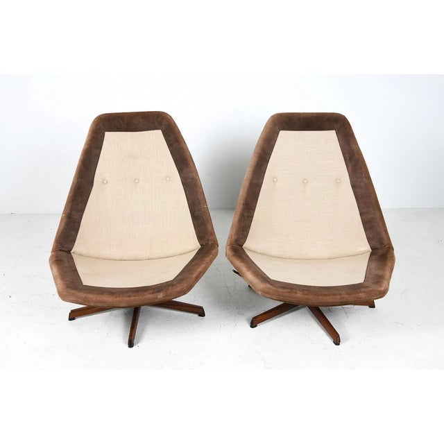 Mid-Century Modern Pair 1960s Patchwork Leather Swivel Lounge Chairs Attributed to Madsen and Schubell For Sale - Image 3 of 14