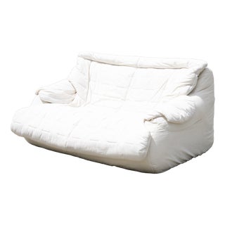 Vintage Sofa in Foam and White Fabric, 1970s For Sale