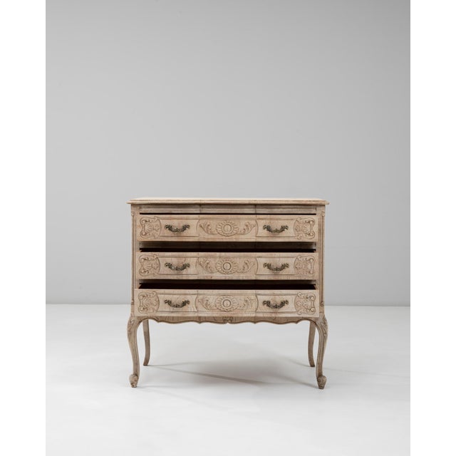 Mid 20th Century French Louis XV Style Oak Chest Of Drawers For Sale - Image 17 of 18