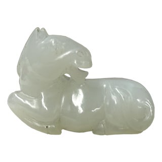 Small Chinese White Stone Restful Horse Pendant Display Art Figure For Sale