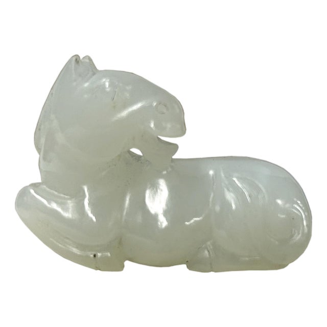 Small Chinese White Stone Restful Horse Pendant Display Art Figure For Sale