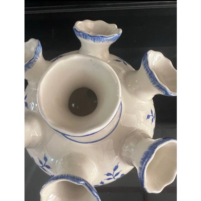 Vintage MCM Andrea by Sadek Blue in Bloom Williamsburg 7 Neck Tulip Vase For Sale - Image 4 of 5