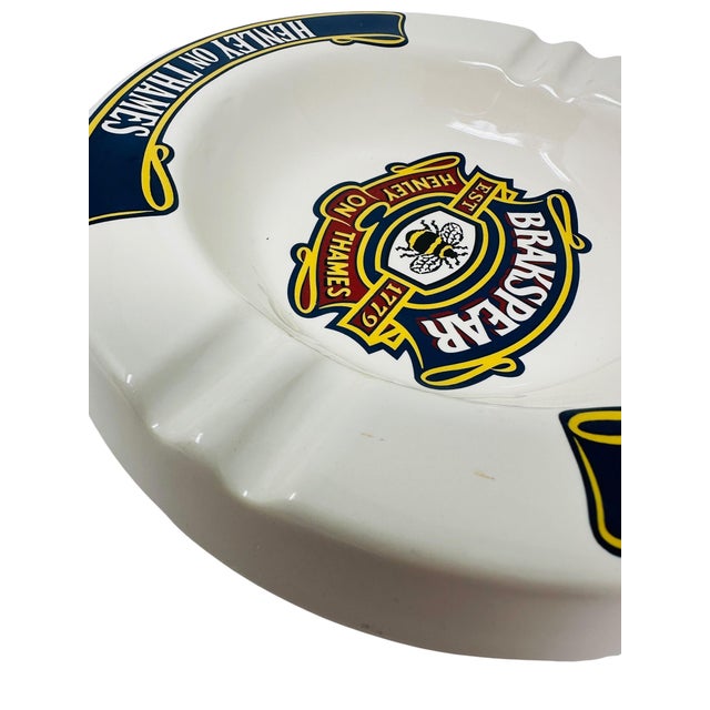 Pristine Jumbo Brakspear’s Pub Ashtray - 8.5" Unused Museum Grade - 1990s HCW Prompots Britain - Original Feet - Large Cigar Vide-Poche For Sale In Tampa - Image 6 of 12