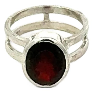 Handcrafted 925 Sterling Silver Garnet Ring With 10x8mm Oval Stone in Bezel Setting - Size 8 For Sale