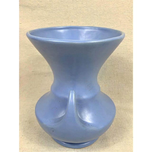 Mid-Century Modern Vintage Usa Blue Vase For Sale - Image 3 of 9
