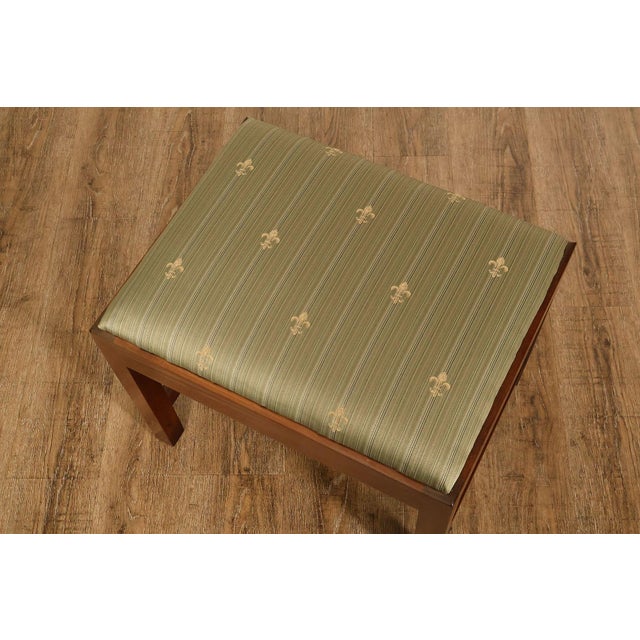 Chippendale Kittinger Williamsburg Adaptation Mahogany Footstool For Sale - Image 3 of 18
