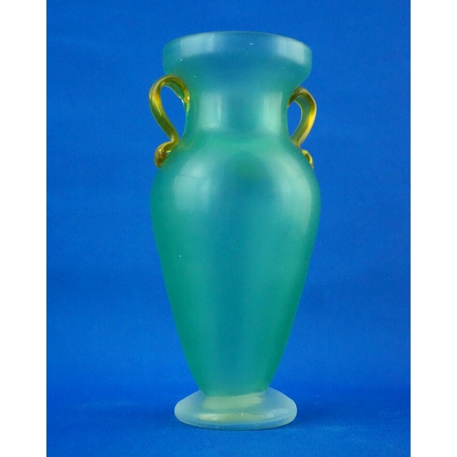 Murano Blown Glass Amphora Vase by Barbini, 1950s For Sale - Image 9 of 18
