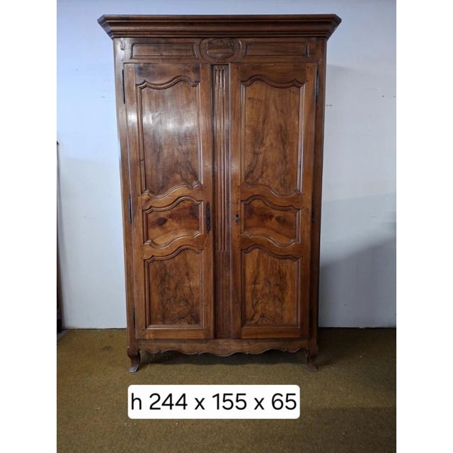 Louis XV Wardrobe in Walnut For Sale - Image 11 of 12