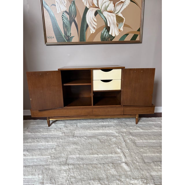 American of Martinsville 1950s American of Martinsville "Dania" Walnut Modular Bench and Cabinet Attachment by Merton Gershun For Sale - Image 4 of 12