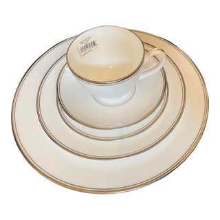 Waterford Kilbarry Platinum Fine China 5 Piece Place Settings 4 Sets- 20 Pieces New in Box Late 20th Century For Sale