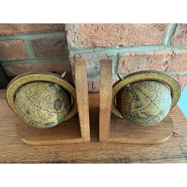 Pair of 1970s Old World Wood Globe Bookends For Sale In Washington DC - Image 6 of 6