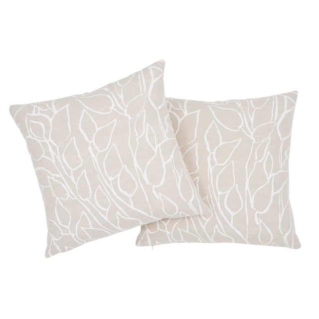 Schumacher Contemporary Schumacher Solandra Vine Pillow in Natural For Sale - Image 4 of 6
