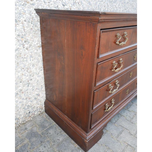 Antique Walnut Chest of Drawers, 18th Century For Sale - Image 11 of 18