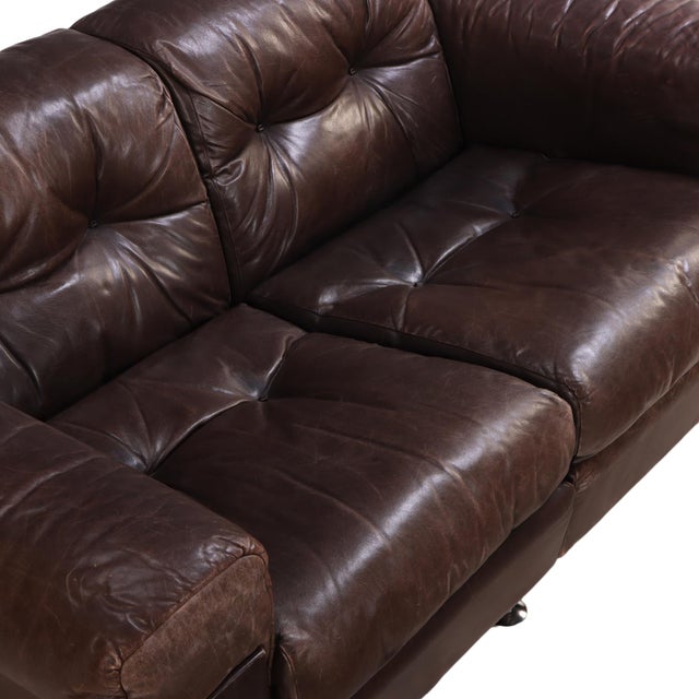 1970s Swiss Modern Leather Loveseat in the Style of De Sede For Sale In Philadelphia - Image 6 of 7