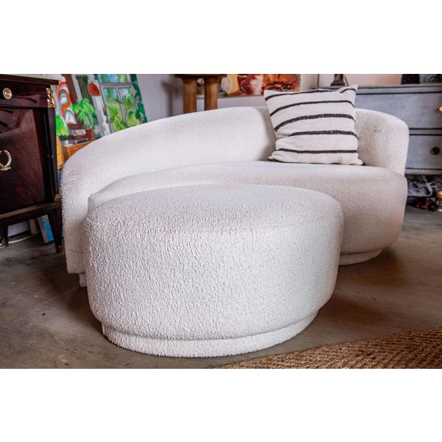 1980s 1980s Comma Sofa and Ottoman, in the Style of Vladimir Kagan For Sale - Image 5 of 7