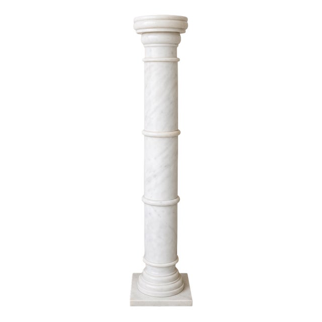 Column in White Marble For Sale