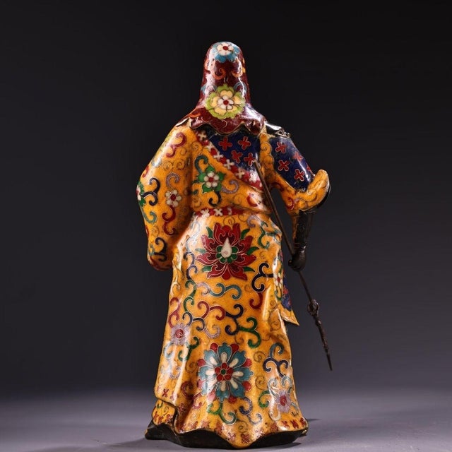 Beautiful handcrafted Chinese cloisonné enamel statue of Guan Gong (Guan Yu), the revered God of War and Fortune. This...