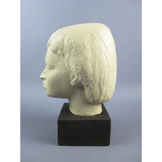Lithoceramic Statue of Lady by Giuseppe Ursi for Piccinelli, 20th Century For Sale - Image 6 of 11