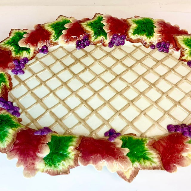 1980s Vintage Arts & Crafts Majolica Fall Thanksgiving Fitz and Floyd Leaf Platter. For Sale - Image 6 of 11