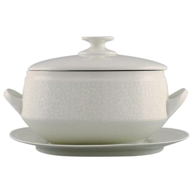 Lace Lidded Tureen with Sauger by Raija Uosikkinen for Arabia, 1960s, Set of 2 For Sale - Image 9 of 9