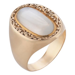 Early 20th Century Victorian Moonstone 14k Yellow Gold Signet Ring, Size 4.75 For Sale