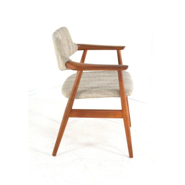 Mid-Century Modern GM11 Chair by Svend Åge Eriksen for Glostrup, 1960s For Sale - Image 3 of 9