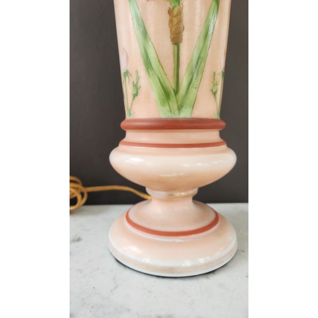 Mid-Century Modern 1940s Mid-Century Modern Hand-Painted Iris Satin Glass Table Lamp in Blush Pink With Brass Hardware For Sale - Image 3 of 17