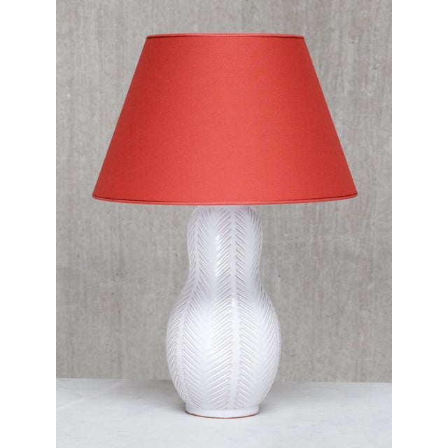 Feather Pattern Ceramic Table Lamp by Anna-Lisa Thomson for Upsala-Ekeby, Sweden, 1940s For Sale - Image 6 of 9
