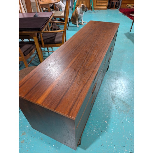 1960s Mid Century Dresser For Sale - Image 5 of 5
