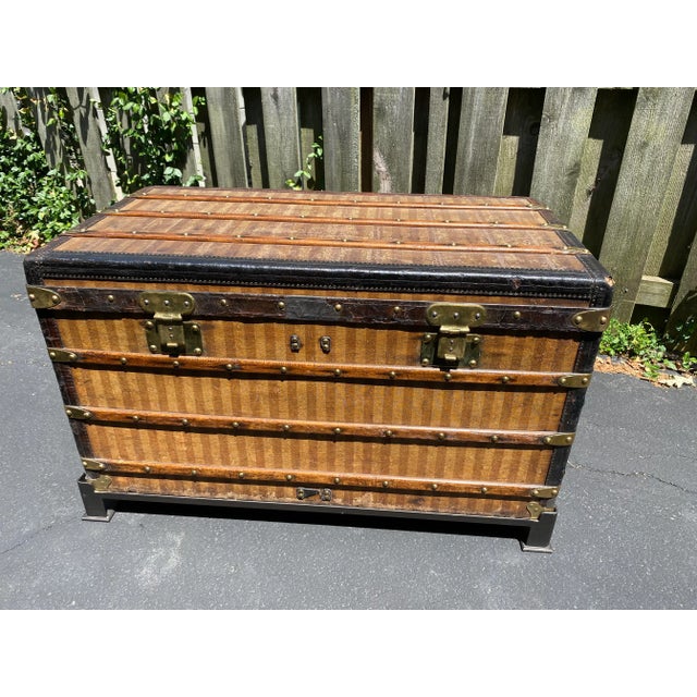 1880s Rayee Stripe Louis Vuitton Steamer Trunk For Sale - Image 13 of 13
