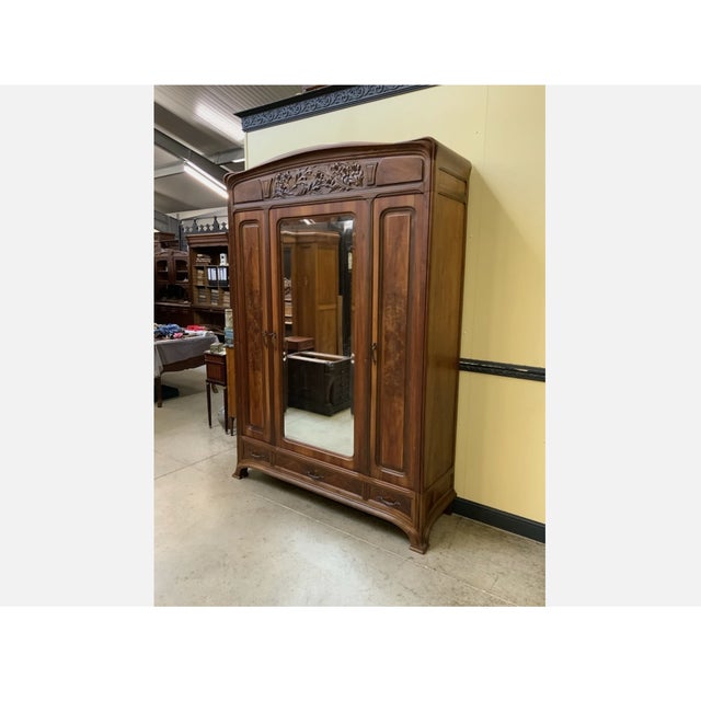 Brown Antique Art Nouveau Wardrobe from École Nancy, 1910 For Sale - Image 8 of 9