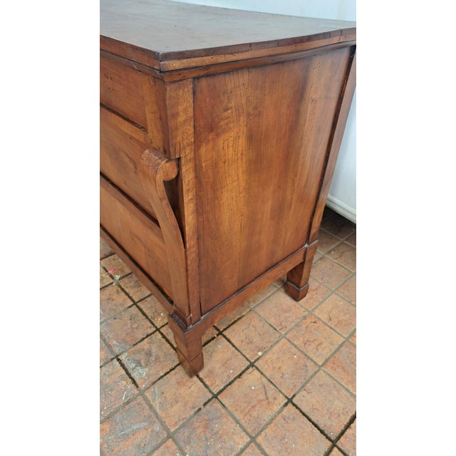 Antique Chest of Drawers in Walnut, 1800s For Sale - Image 3 of 6