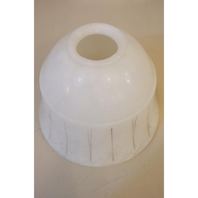 1930s Art Deco Carved Alabaster Marble Two Love Birds Sculpture FairyTable Lamp Italy For Sale - Image 14 of 14