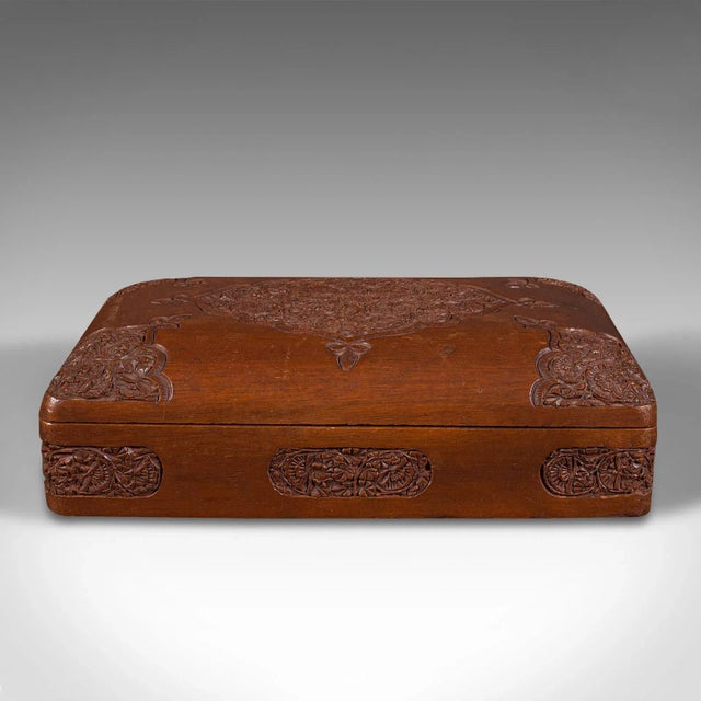 Art Deco 1940s 24 Vintage Art Deco Gentleman's Club Draughts Pieces For Sale - Image 3 of 10