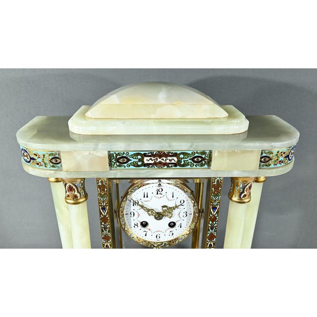 Napoleon III Clock with Columns in Onyx and Enamels, 19th Century For Sale - Image 5 of 18