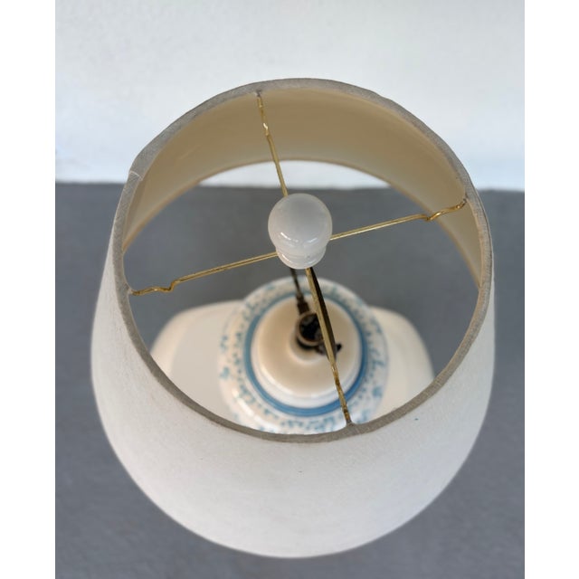 Mid 20th Century Light Blue Floral Chinoiserie Ginger Jar Lamp For Sale In Palm Springs - Image 6 of 16