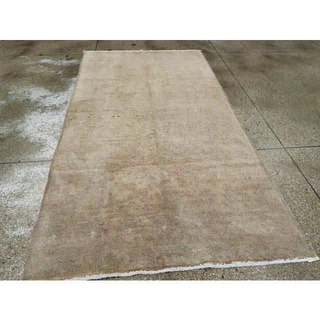 Galerie Shabab Collection Mid-20th Century Turkish Anatolian Accent Rug For Sale - Image 4 of 10