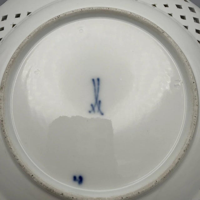 Vintage Pierced Plate with Blue Onion Pattern from Meissen, 1930s For Sale - Image 13 of 14