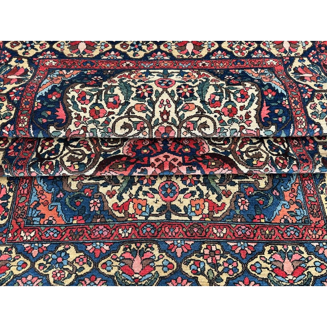 Vintage Bakhtiar Rug in Wool, 1920s For Sale - Image 15 of 18