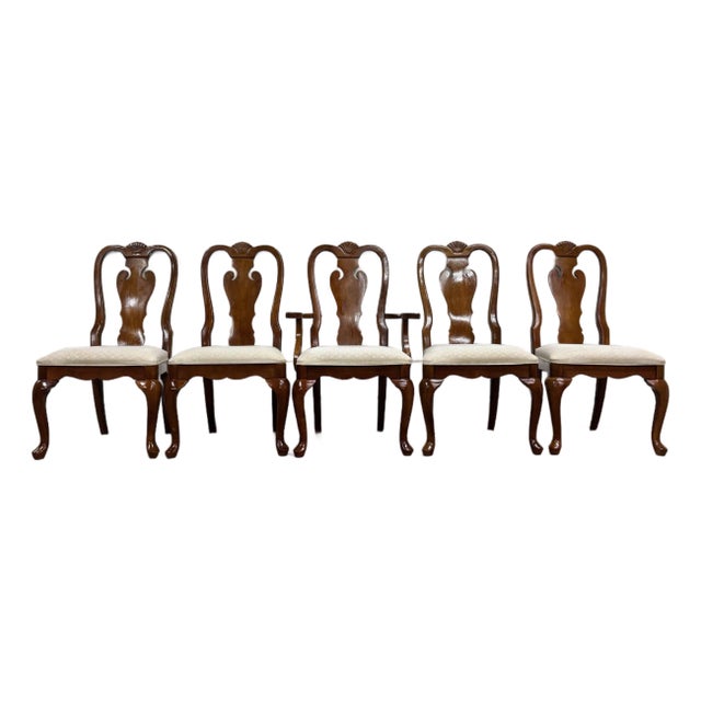 Vintage Universal Furniture Queen Anne Style Dining Chairs - Set of 5 For Sale