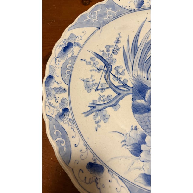 Japanese 19th Century Japanese Hand-Painted Blue and White Porcelain Charger With Roosters For Sale - Image 3 of 12