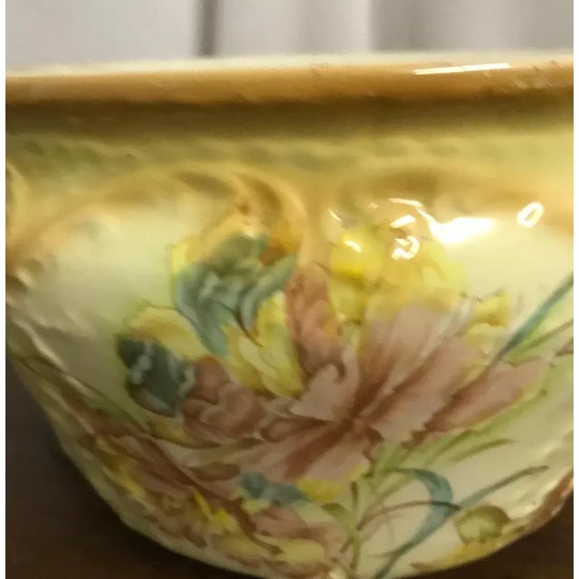 Victorian potty in porcelain, circa 1895.