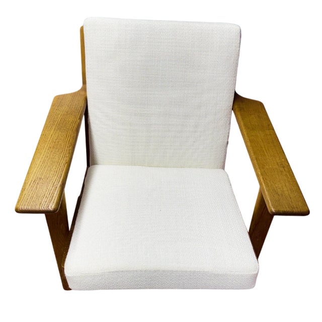 Wood Pair of Danish Modern Lounge Chairs Designed by Hans Wegner For Sale - Image 7 of 9